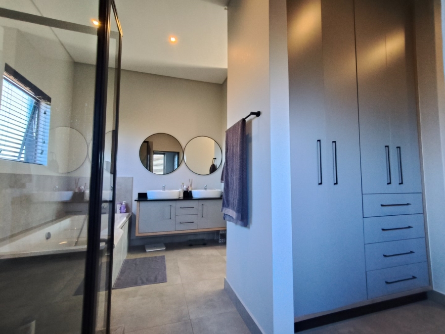 3 Bedroom Property for Sale in De Land Estate North West